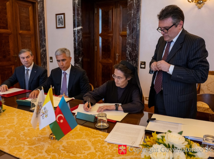 La Fundación Heydar Aliyev de Azerbaiyán y la Gobernación han firmado un acto de donación