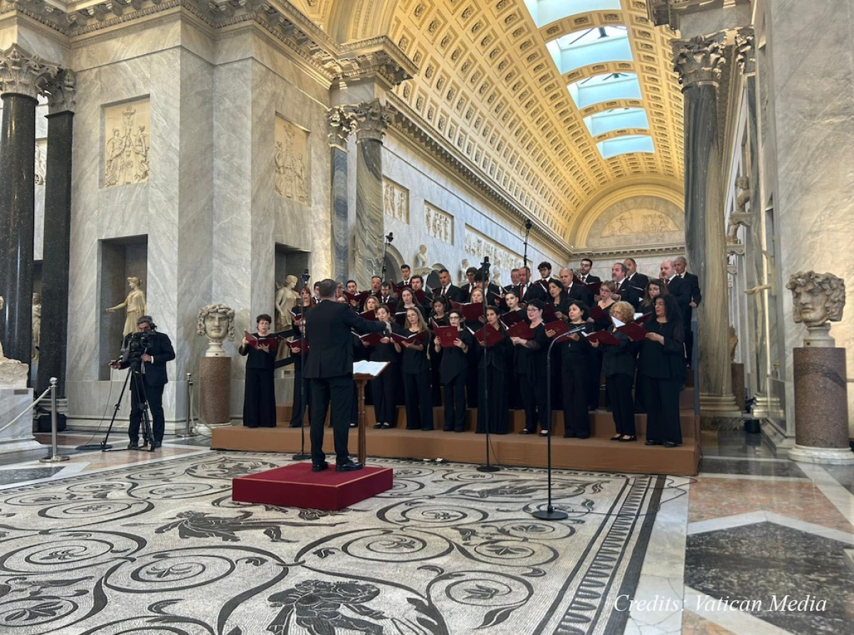 Concert à l’occasion du 325ᵉ anniversaire de la fondation de l’Académie pontificale ecclésiastique dans le Braccio Nuovo des Musées du Vatican