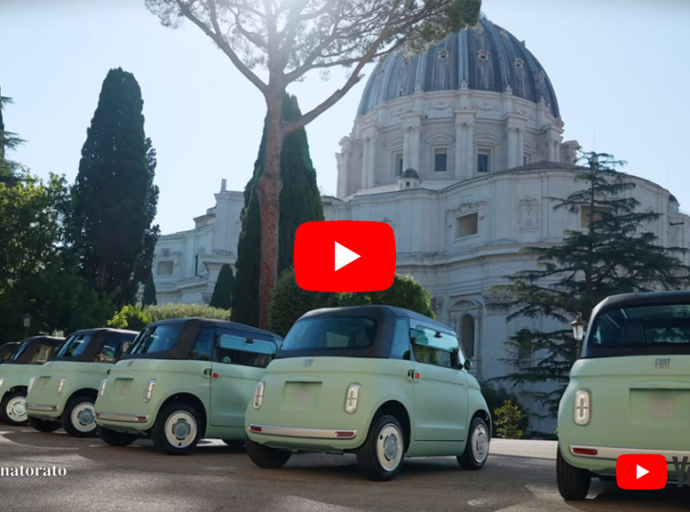 Ceremonia de entrega de 20 Fiat Topolino