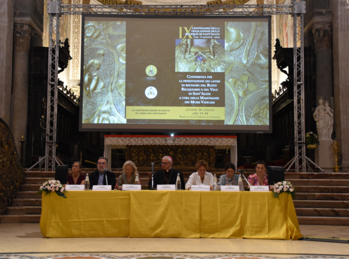 En Catania se presentan los trabajos de restauración del busto relicario y del Velo de Santa Águeda realizados por los especialistas de la Dirección de los Museos y de los Bienes Culturales de la Gobernación del Estado de la Ciudad del Vaticano