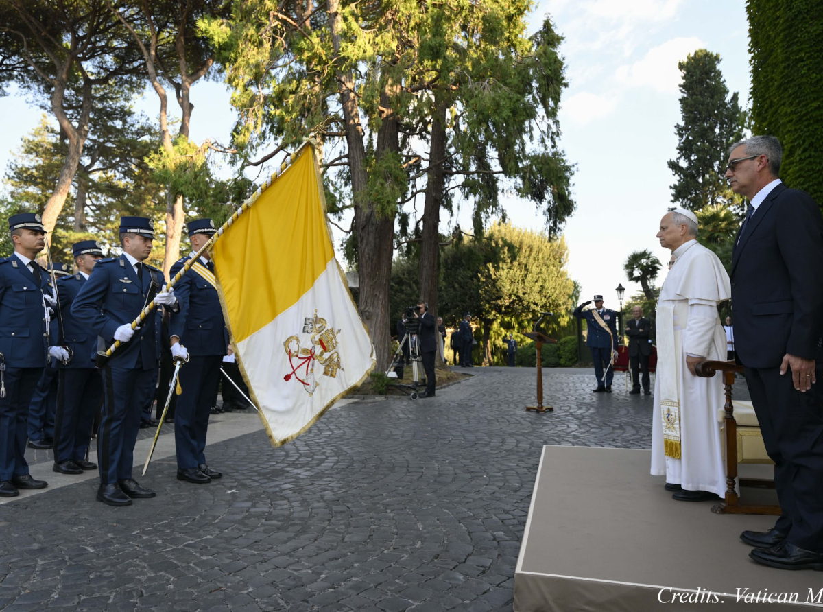 Alla Grotta di Lourdes nei Giardini Vaticani Papa Leone XIV ha celebrato la Messa per il Corpo della Gendarmeria 