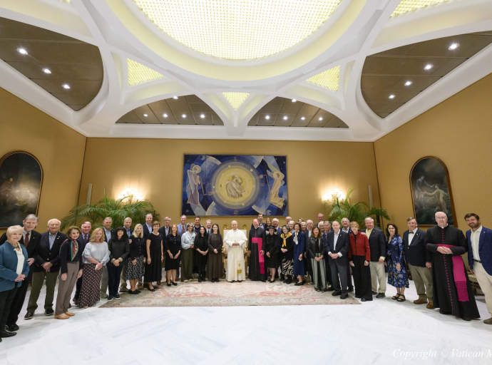 Papa Leone XIV ha incontrato un gruppo di Patrons of the Arts in the Vatican Museums dalla Louisiana