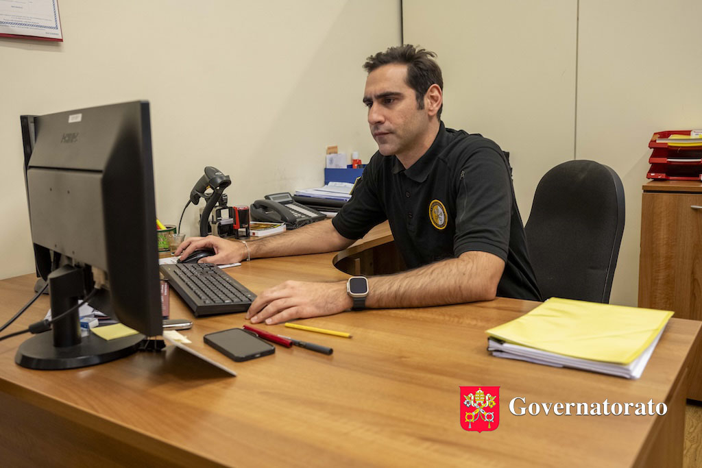 A New Uniform for the Office of the Governorate’s Customs Services